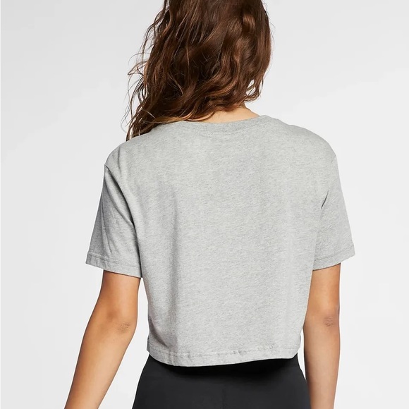 Nike Sportswear Essential Women's Cropped Logo T-Shirt - Picture 3 of 5